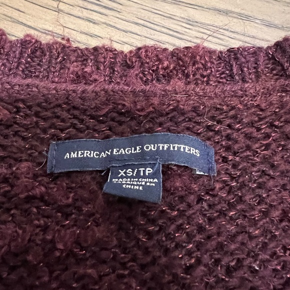 American eagle v-neck distressed sweater - Picture 3 of 4